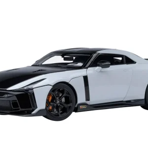 Autoart 1/18 Scale Nissan GT-R50 Italdesign Model Metallic White Black 77511